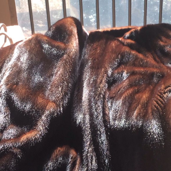 Natural female full length mahogany mink coat - Picture 11 of 16
